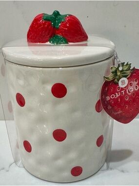 BOUTIQUE SPRING SUMMER KITCHEN CANISTER w/POLKA DOTS & STRAWBERRIES ON LID NEW